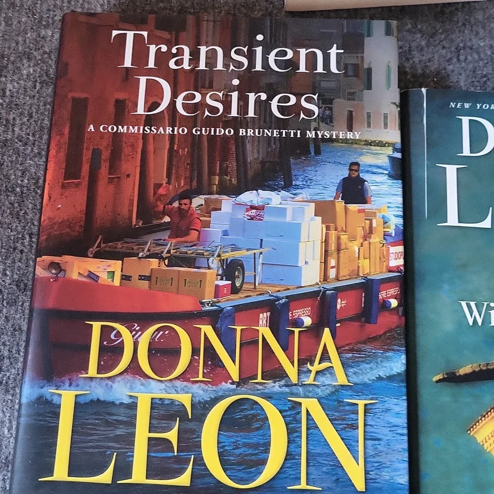 Donna Leon Book Collection - Set Of 12